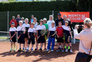 WILDON,AUSTRIA,30.APR.16 - TENNIS - STTV, Steirischer Tennis Verband, Power for the next Generation. Image shows Alexander Antonitsch and Stefan Koubek with participants. Photo: GEPA pictures/ Hans Oberlaender